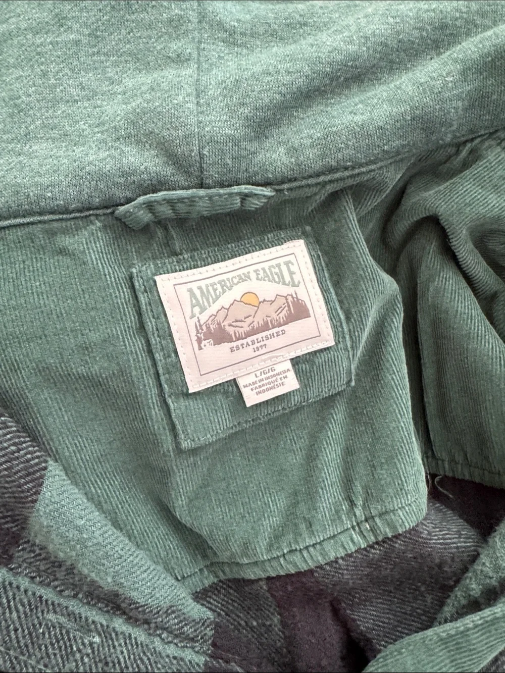 American Eagle Outfitters Green Corduroy Hooded Shirt Jacket - Picture 3 of 4
